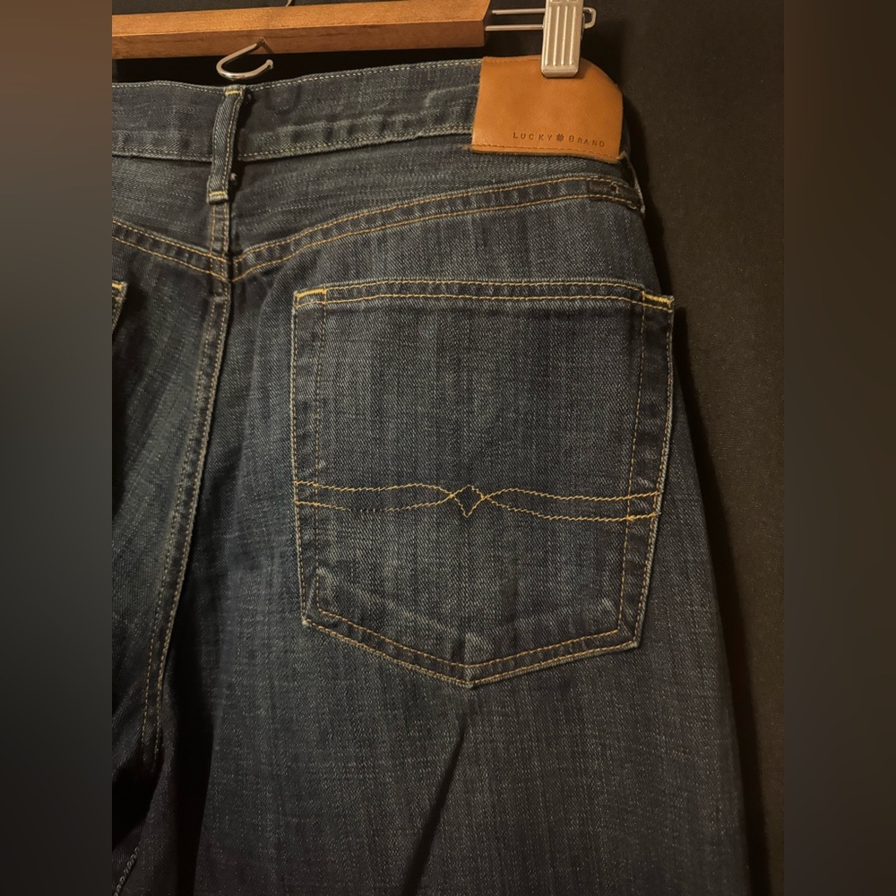 Lucky Brand Men’s 361 Vintage Straight Jeans - Picture 6 of 16